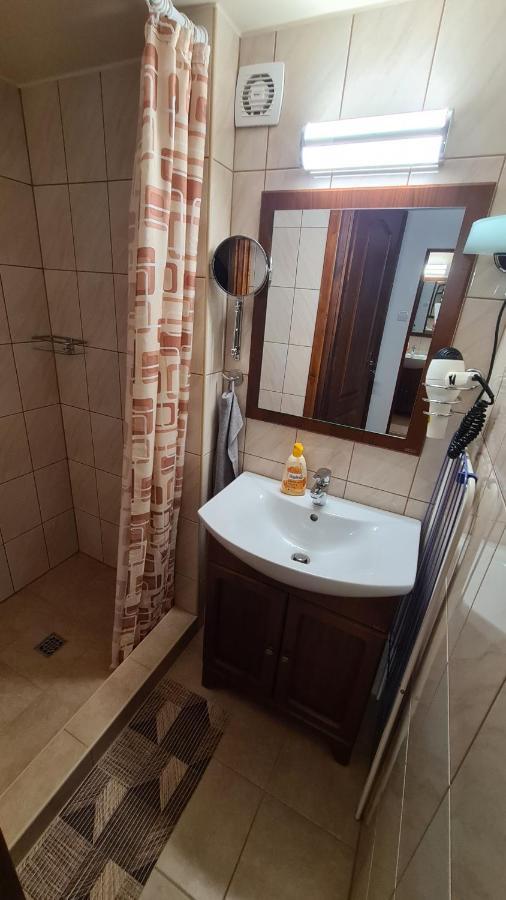 Gyulai Fuerdoe Apartman Extérieur photo