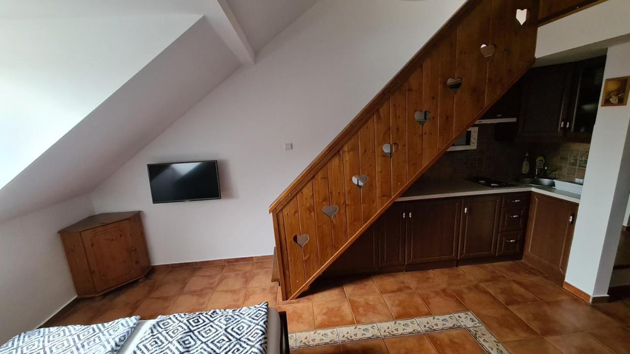 Gyulai Fuerdoe Apartman Extérieur photo