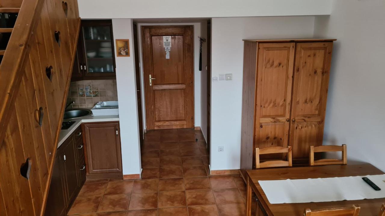 Gyulai Fuerdoe Apartman Extérieur photo