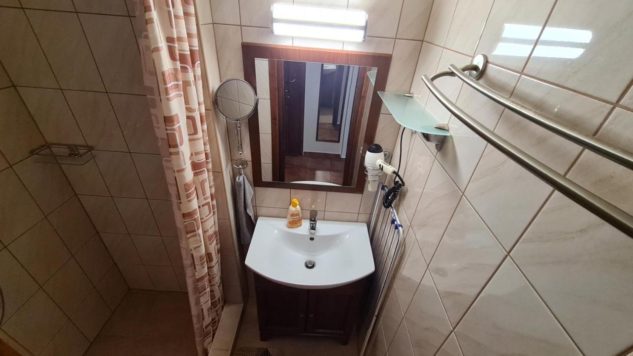 Gyulai Fuerdoe Apartman Extérieur photo